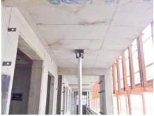 安装轮式支架的场景